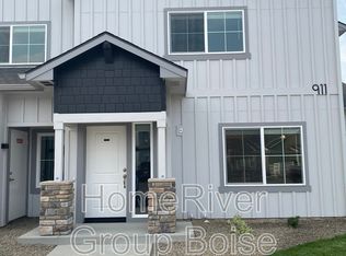 911 E Travel Ln APT 102, Kuna, ID 83634