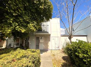 37578 Glenmoor Dr APT 4, Fremont, CA