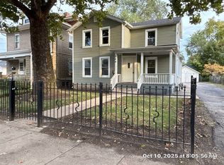 548 E New York St, Aurora, IL 60505