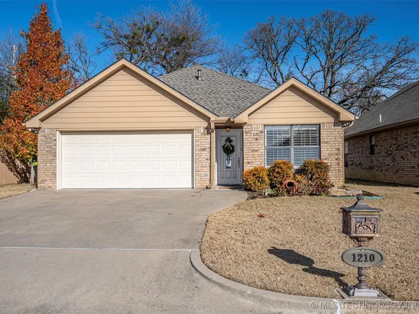 1210 Legacy Dr, Ada, OK 74820