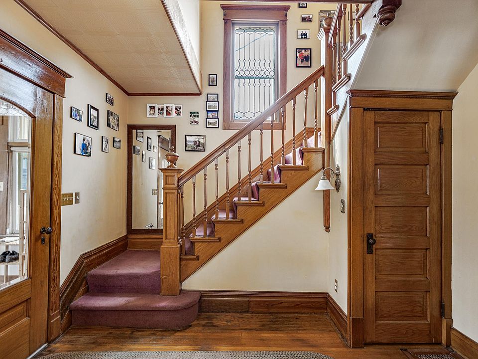 1st image of 458 W Jackson St APT 1