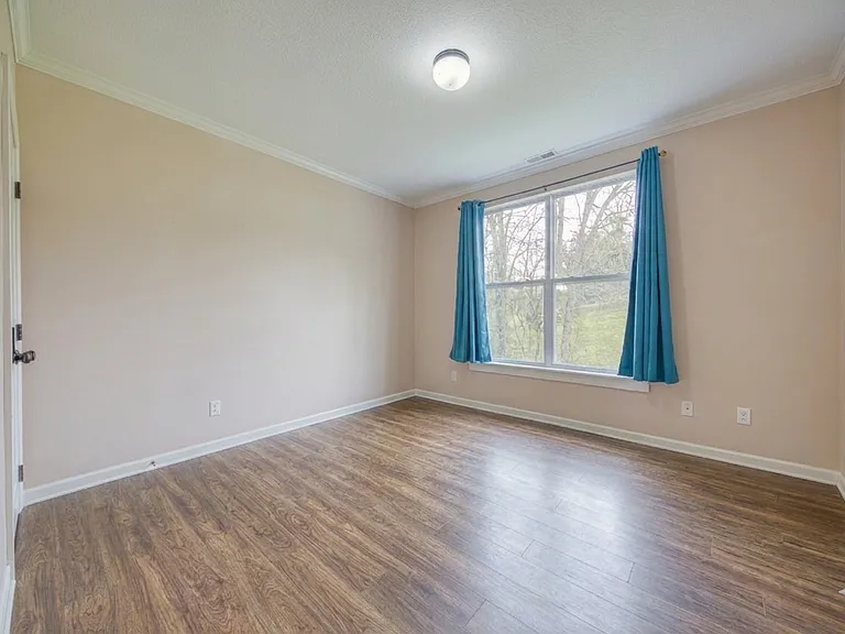 141 Northwestern Ave — Photo 11