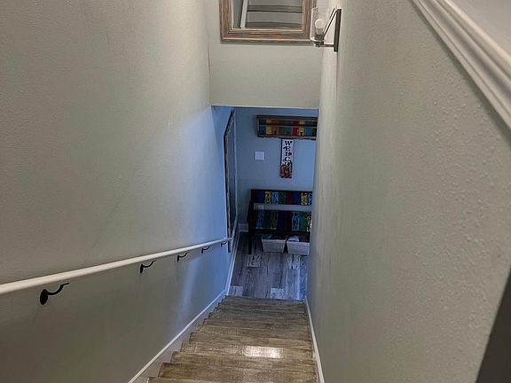 4th image of 1213 Century Oaks Dr #B