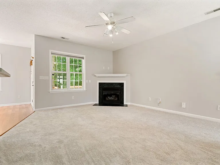 5412 Grand Traverse Dr — Photo 6