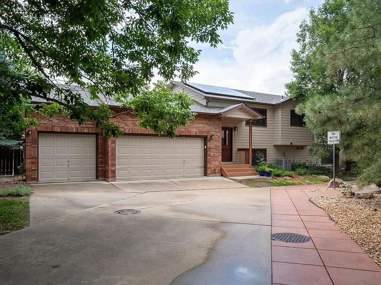 1515 Brandt Ct — Photo 2