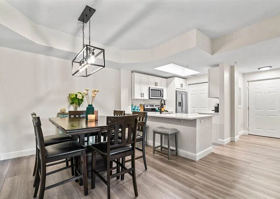 2812 Grande Pkwy #201