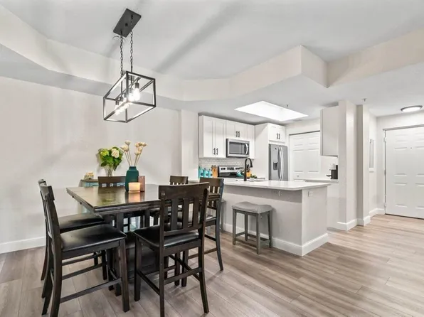 2812 Grande Pkwy APT 201, Palm Beach Gardens, FL 33410