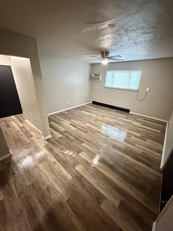 831 Moyer Ave. — Photo 4