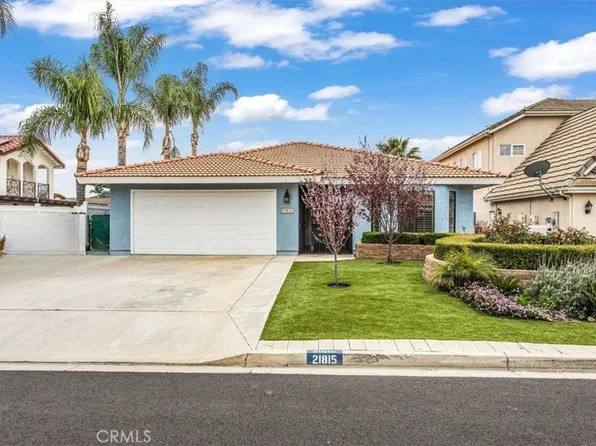 21815 Strawberry Ln, Canyon Lake, CA 92587