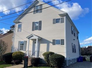 31 Garfield Ave #2, Bristol, RI 02809