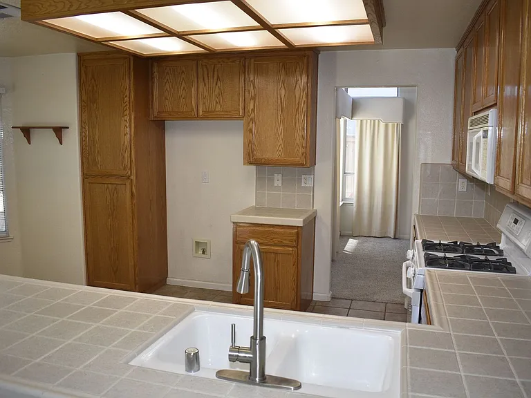 5229 Windham Way — Photo 5