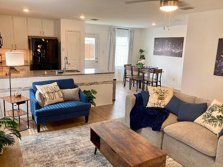 306 Mahogany Ln — Photo 40