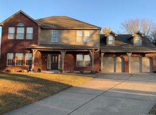 9806 E 84th St N, Owasso, OK 74055