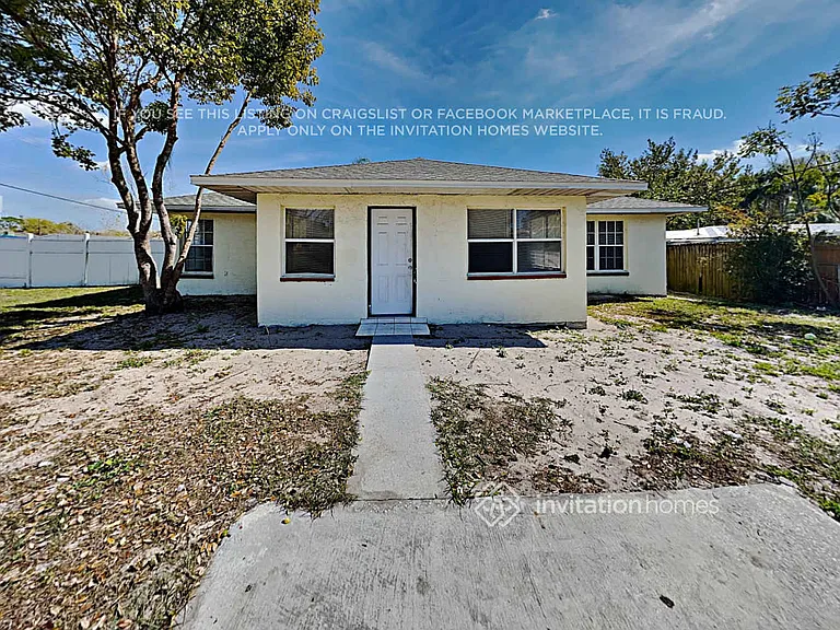 5850 Lake Grove Dr — Photo 16