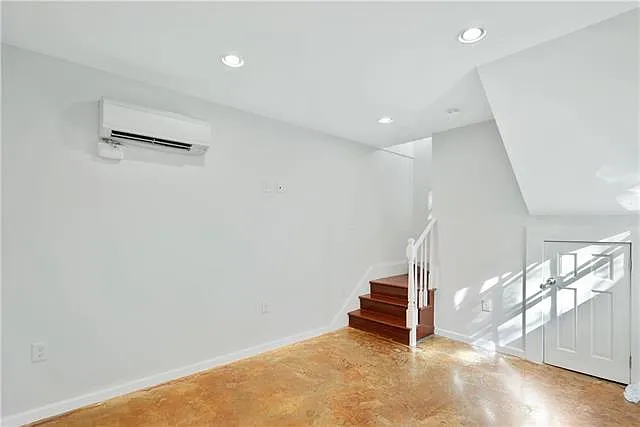 1235 Saint Andrew St #H — Photo 10