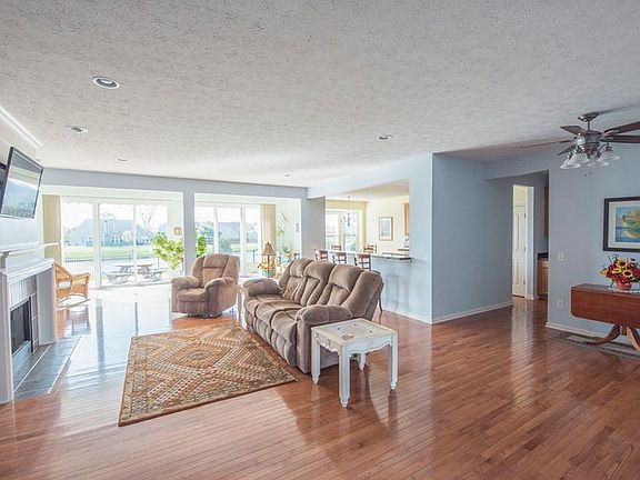 4th image of 1723 Sparrow Ct