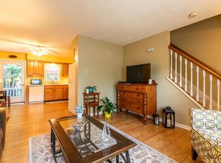 121 Dawn Dr, White Riv Jct, VT 05001