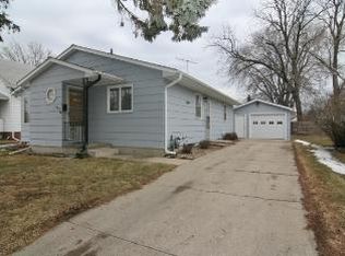 320 E 15th St N, Newton, IA 50208