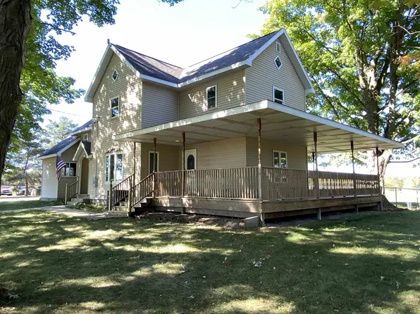 8458 Saint Clair Rd, Laingsburg, MI 48848