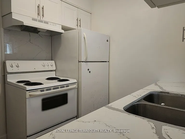 207 Trent St E #2 — Photo 7