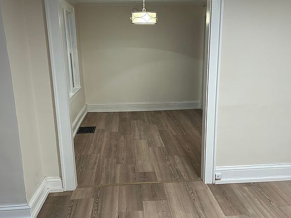 2nd image of 5 Lincoln St