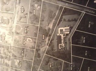 1688 Central Ave, Needham, MA 02492