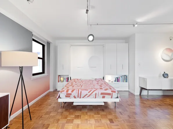 579 West 215th Street 5C image 5 of 6