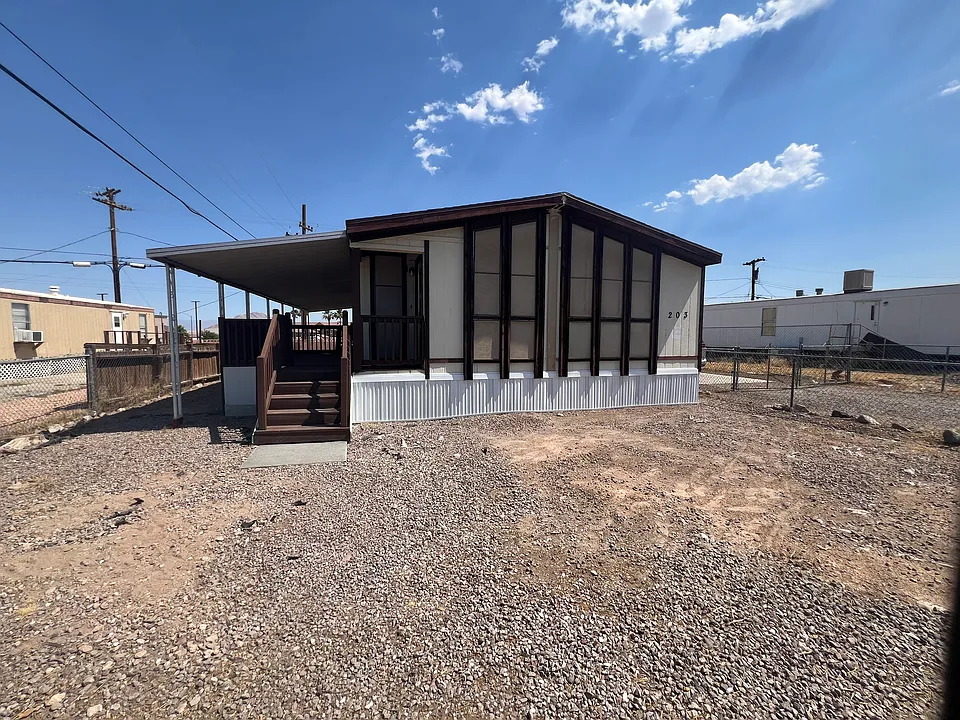 203 Shoshone Ln