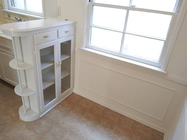 1419 N Laurel Ave — Photo 8