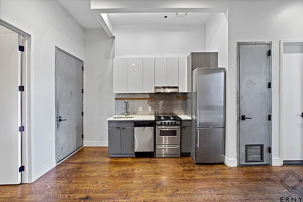 Rented by ERNY LLC | media 4