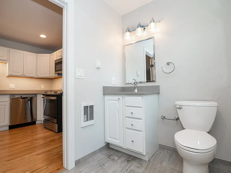777 N Corona St — Photo 42