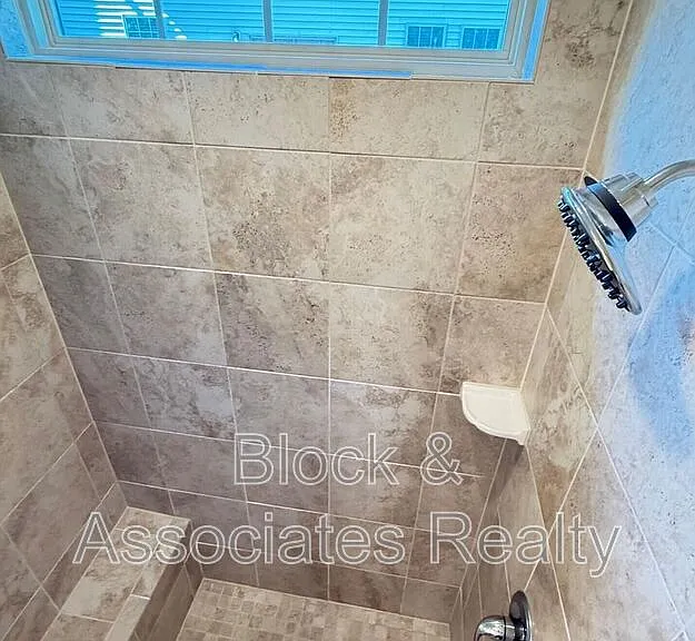 2433 Cedar Rock Dr — Photo 14