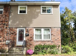 43 Garland Ct, Albany, NY 12202