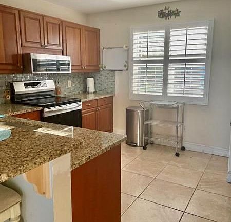 5th image of 13525 S Indian River Dr APT 105