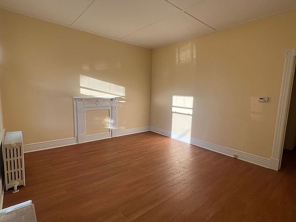 4th image of 8 Summit St #1