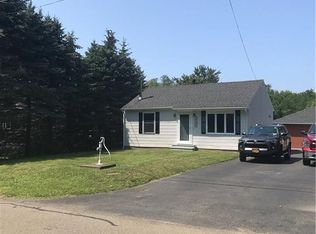7266 Derby Rd, Derby, NY 14047