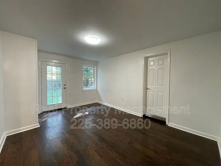 9642 Lewis St — Photo 9