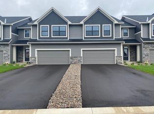 18129 Gavel Ln #27, Lakeville, MN 55044