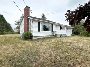 8 Smith Ave, Springhill, NS B0M 1X0