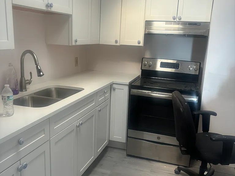 1318 Chapel St #3 — Photo 1