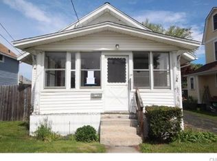 39 Willow St, Milford, CT 06460
