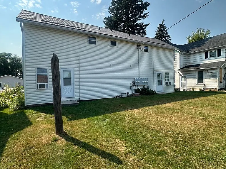 202 N Lincoln St — Photo 13