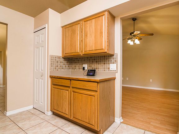 4th image of 1045 Bonnymede Dr