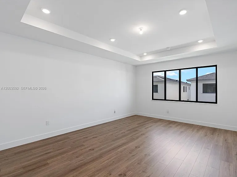 19602 NE 14th Ct — Photo 77