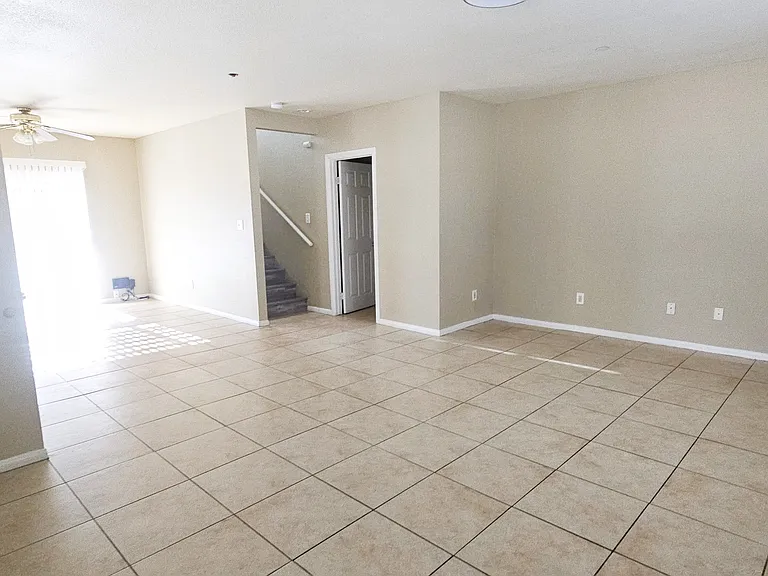 16583 Willow St #B — Photo 4