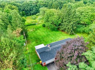 8077 Hunter Rd, Bath, MI 48808