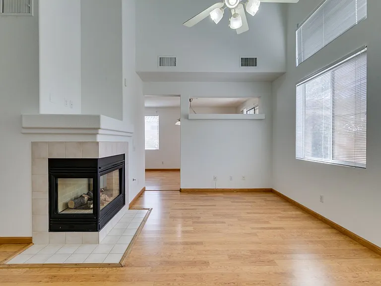 2760 Saigon Dr — Photo 31