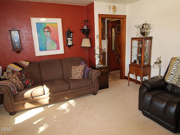 4th image of 503 8th Ave S