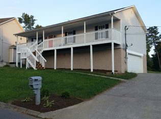 7122 Lyle Bend Ln, Knoxville, TN 37918