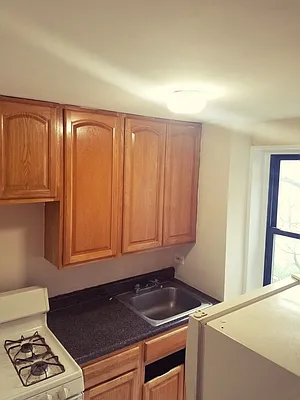 Rented by Bruma Realty LLC | media 7